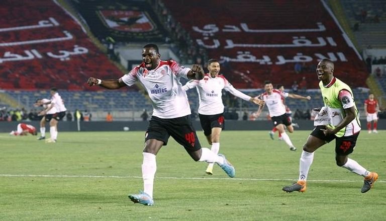 الوداد المغربي يحصل على 2.5 مليون دولار بعد تتويجه بلقب دوري أبطال أفريقيا الوداد المغربي يحصل على 2.5 مليون دولار بعد تتويجه بلقب دوري أبطال أفريقيا
