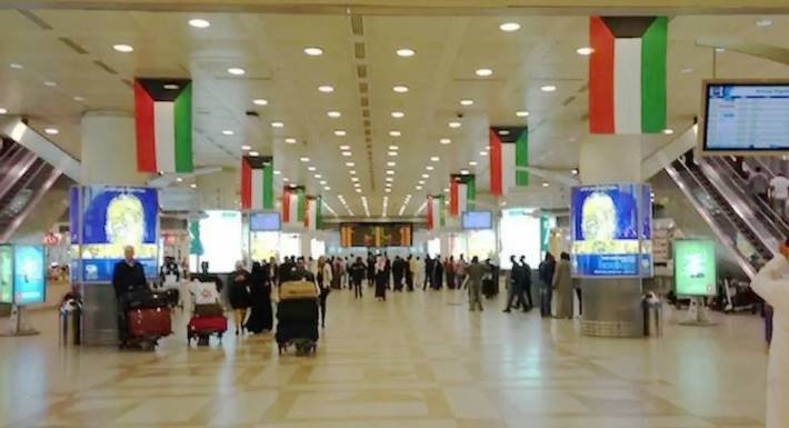 عودة حركة الملاحة الجوية في مطار الكويت الدولى بعد توقفها.. سوء الأحوال الجوية عودة حركة الملاحة الجوية في مطار الكويت الدولى بعد توقفها.. سوء الأحوال الجوية