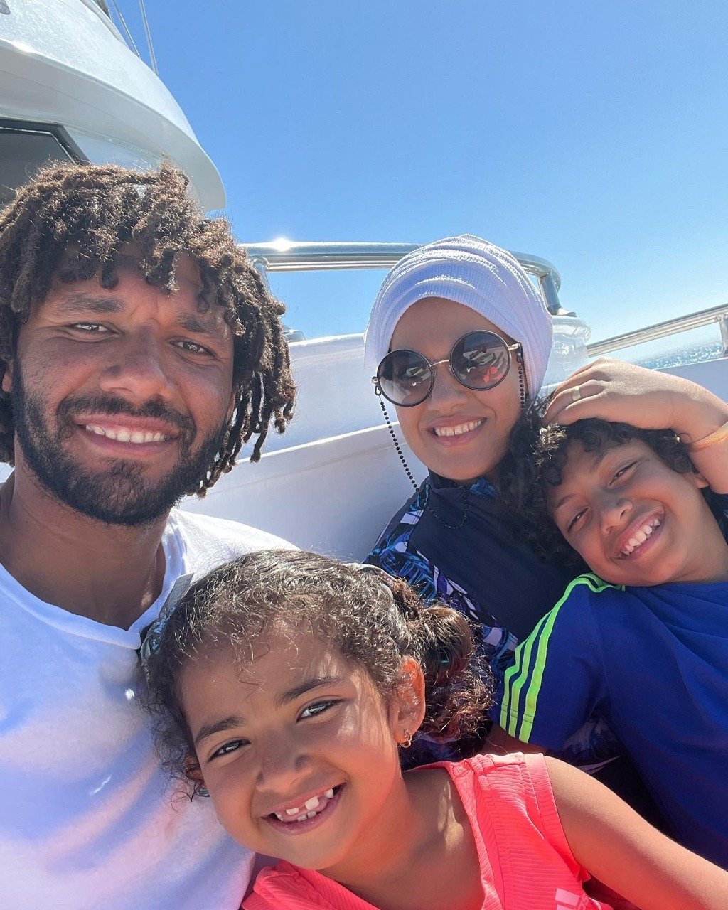 النني يقضي أجازة الصيف بالبحر الأحمر بعد التجديد مع ارسنال النني يقضي أجازة الصيف بالبحر الأحمر بعد التجديد مع ارسنال