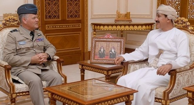مباحثات عمانية - بريطانية لسبل تعزين التعاون العسكري بين البلدين مباحثات عمانية - بريطانية لسبل تعزين التعاون العسكري بين البلدين