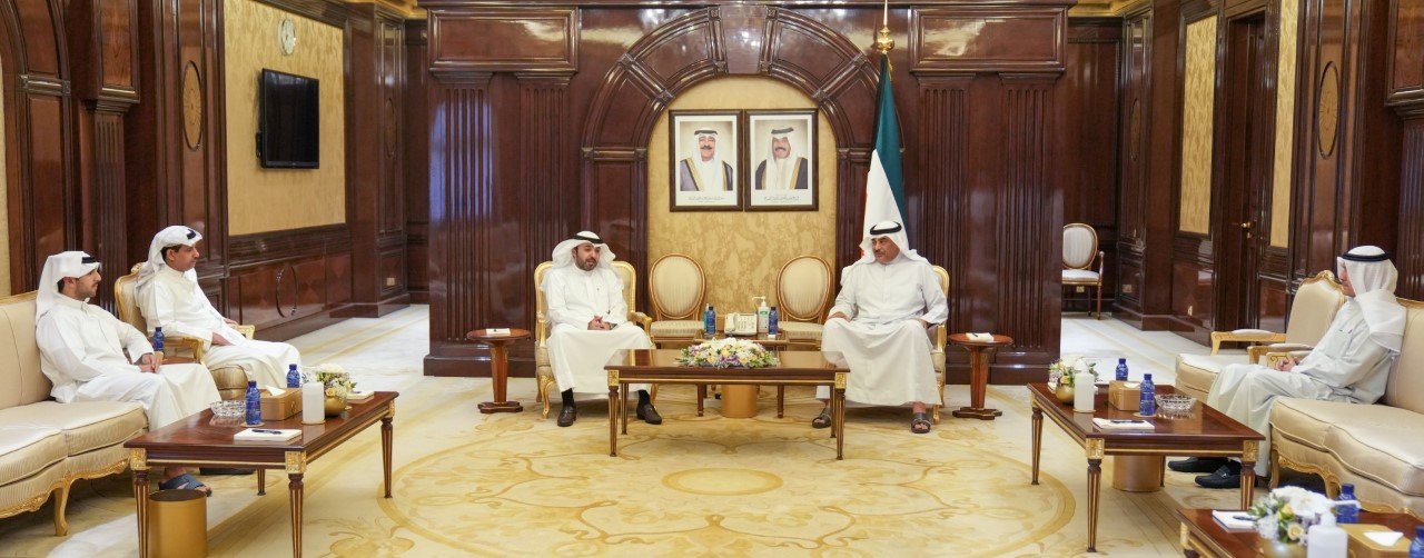 رئيس الوزراء الكويتي يستقبل مدير الهيئة للرياضة ورئيس اللجنة الاولمبية رئيس الوزراء الكويتي يستقبل مدير الهيئة للرياضة ورئيس اللجنة الاولمبية