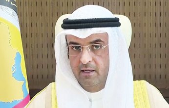 أمين التعاون الخليجي يشيد بدعم الكويت للجهود المبذولة لتعزيز الأمن والاستقرار في اليمن