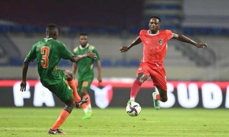منتخب موريتانيا يفوز على نظيره السوداني بثلاثية نظيفة منتخب موريتانيا يفوز على نظيره السوداني بثلاثية نظيفة