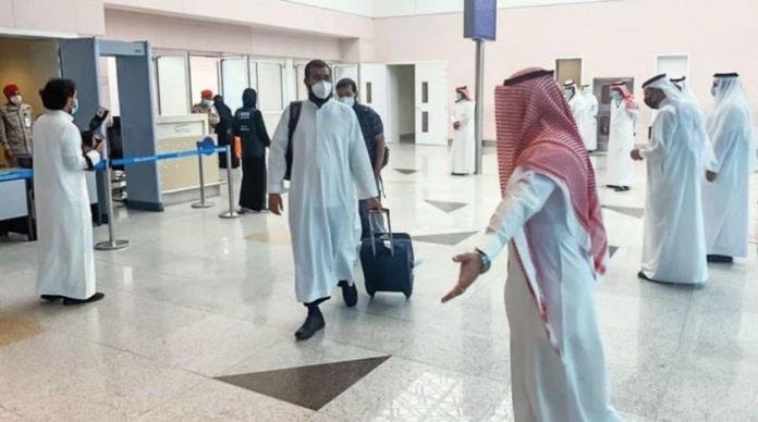 الخطوطُ السعوديةُ تُنَفِّذُ مبادرةَ إنهاء إجراءات سفر الحجاج واستلام أمتعهم من مقر إقامتهم الخطوطُ السعوديةُ تُنَفِّذُ مبادرةَ إنهاء إجراءات سفر الحجاج واستلام أمتعهم من مقر إقامتهم