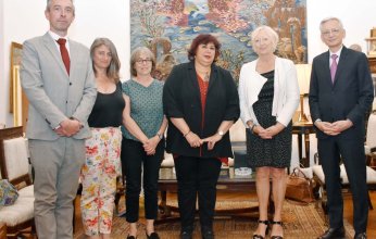 وزيرة الثقافة المصرية تستقبل وفدا فرنسيا يضم عضو مجلس الشيوخ