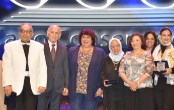 وزيرة الثقافة المصرية تكرم 16 شخصية من رموز (الكونسرفتوار)