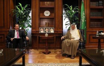 السعودية.. "الجبير" يستعرض مع سفيري فرنسا واليونان علاقات التعاون الثنائي