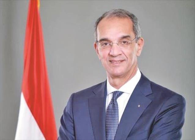 إصابة وزير الاتصالات المصري بفيروس كورونا إصابة وزير الاتصالات المصري بفيروس كورونا