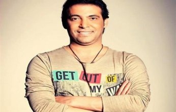 "انتحال أم هزار".. سعد الصغير يوضح حقيقة نشره لصورة تجمعه بصلاح