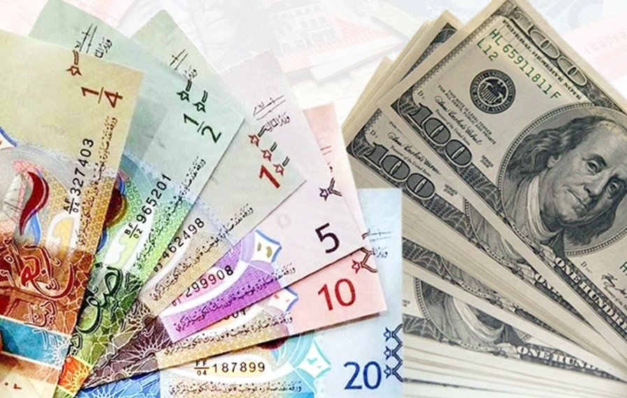 الدولار الأمريكي يستقر أمام الدينار عند 0.305 واليورو ينخفض إلى 0.327 الدولار الأمريكي يستقر أمام الدينار عند 0.305 واليورو ينخفض إلى 0.327