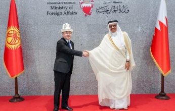 البحرين وقيرغيزستان تبحثان تعزيز العلاقات الثنائية بين البلدين