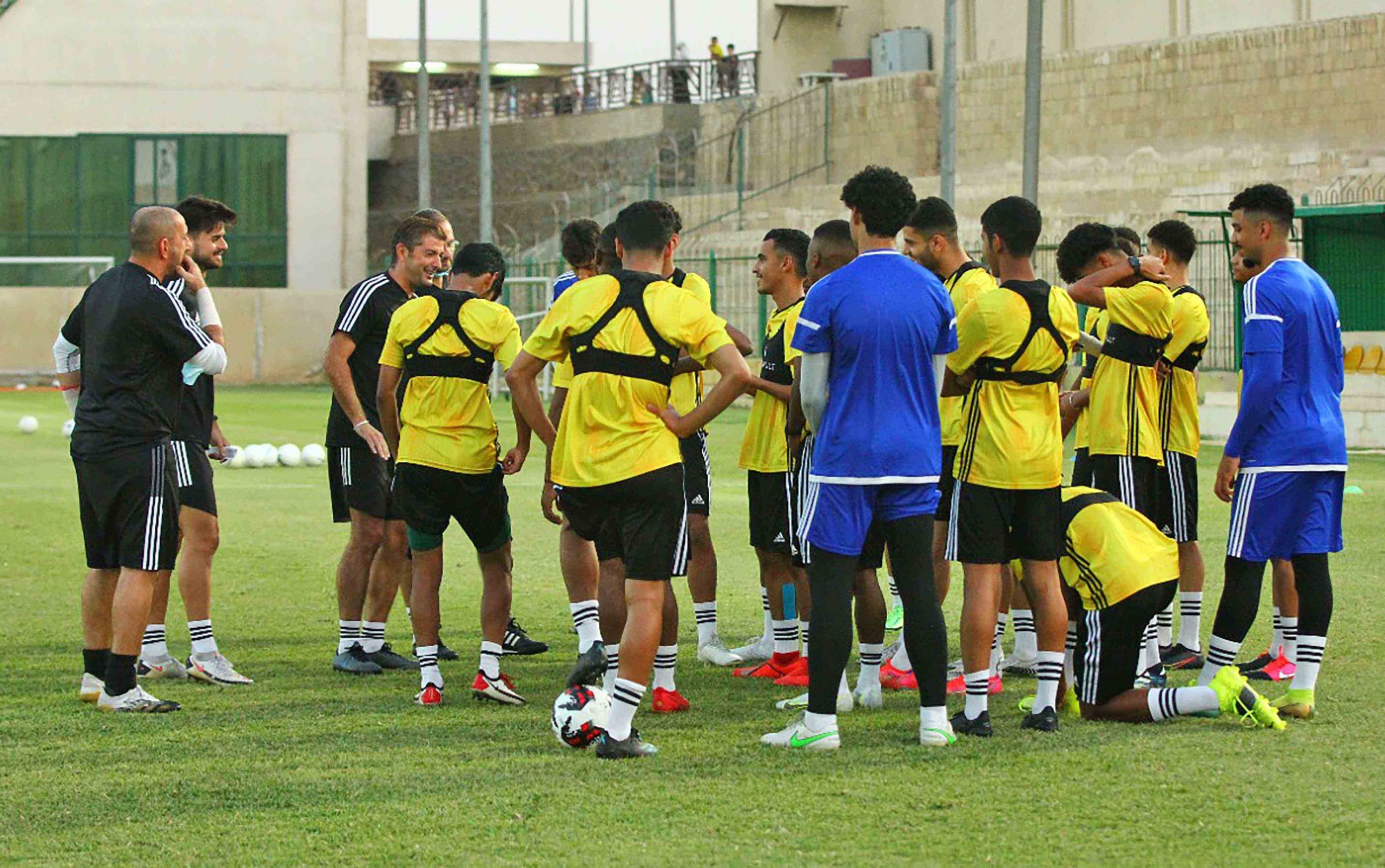 منتخب شباب الإمارت لكرة القدم يلتقي نظيره الطاجيكي غدا منتخب شباب الإمارت لكرة القدم يلتقي نظيره الطاجيكي غدا