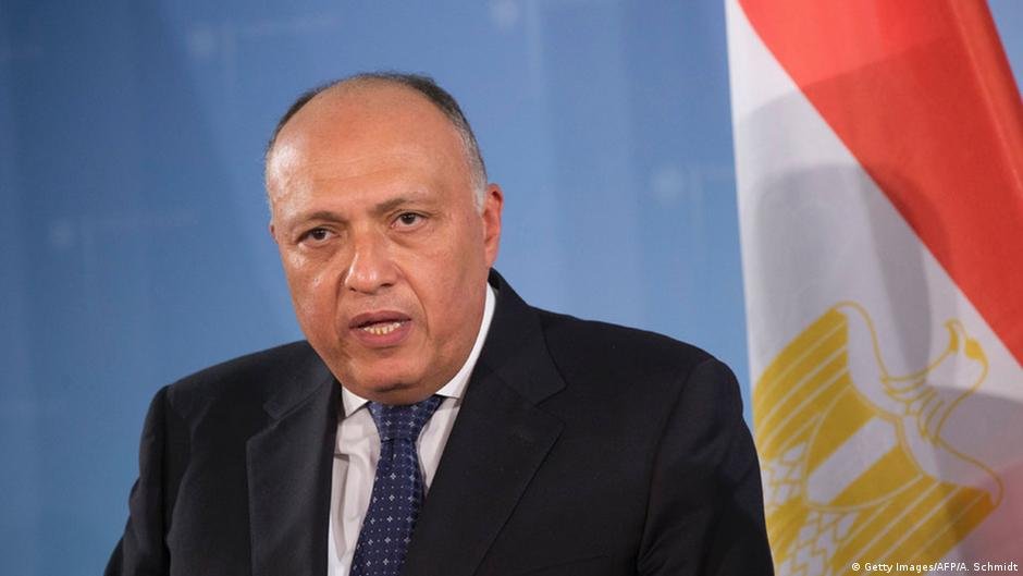وزير الخارجية المصري: وجود قوات أجنبية في ليبيا يقيد حرية الشعب في تحديد مستقبله وزير الخارجية المصري: وجود قوات أجنبية في ليبيا يقيد حرية الشعب في تحديد مستقبله