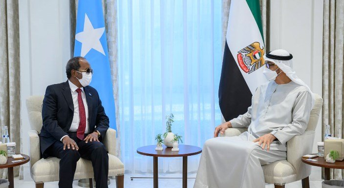 الإمارات و الصومال تبحثان تعزيز التعاون المشترك بين البلدين الإمارات و الصومال تبحثان تعزيز التعاون المشترك بين البلدين