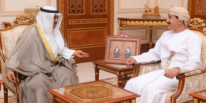 وزير المكتب السلطاني يستقبل سفير الكويت لدى سلطنة عمان وزير المكتب السلطاني يستقبل سفير الكويت لدى سلطنة عمان