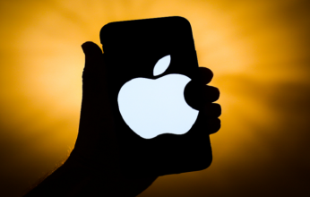 آبل تطالب مستخدميها بتحديث هواتف آيفون فوراً
