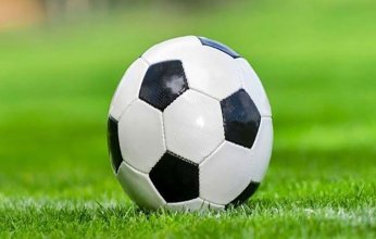 بسبب مشاجرة.. وفاة لاعب كرة قدم أثناء المباراة