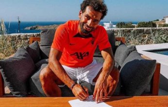 بالفيديو.. الفرعون المصري يعلق بعد التجديد لـ ليفربول