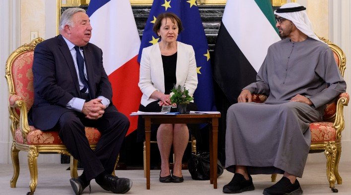 رئيس دولة الإمارات يلتقي رئيس مجلس الشيوخ الفرنسي رئيس دولة الإمارات يلتقي رئيس مجلس الشيوخ الفرنسي