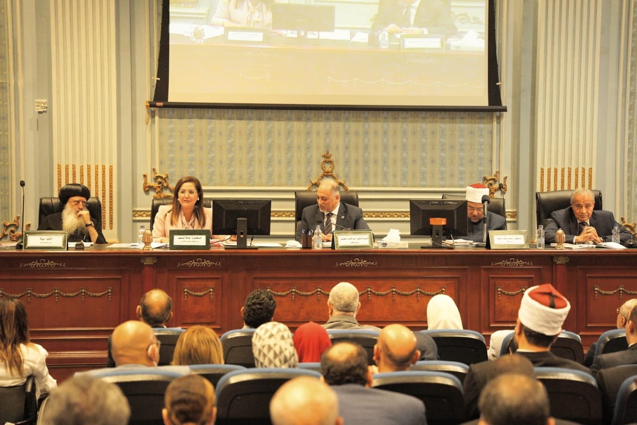 د.هالة السعيد تشارك بجلسة استماع لجنة التضامن والأسرة والأشخاص ذوي الإعاقة بمجلس النواب د.هالة السعيد تشارك بجلسة استماع لجنة التضامن والأسرة والأشخاص ذوي الإعاقة بمجلس النواب