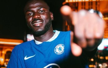 تشيلسي يعلن تعاقده مع مدافع نابولي الايطالي