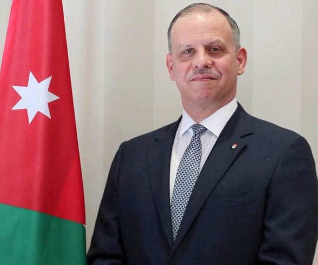 الأمير فيصل بن الحسين يؤدي اليمين الدستورية نائبا للعاهل الأردني الأمير فيصل بن الحسين يؤدي اليمين الدستورية نائبا للعاهل الأردني