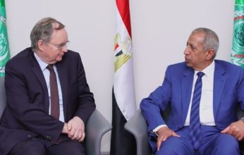 رئيس وفد الاتحاد الاوروبي يزور فرع الأكاديمية العربية بمدينة العلمين الجديدة
