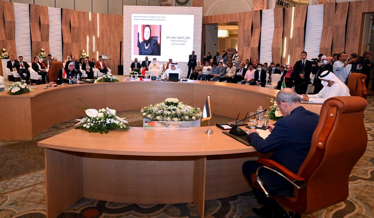 انطلاق الاجتماع الثانى للشراكة الصناعية التكاملية بين مصر والإمارات والأردن انطلاق الاجتماع الثانى للشراكة الصناعية التكاملية بين مصر والإمارات والأردن