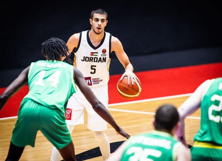 المنتخب الأردني لكرة السلة يخسر أولى مبارياته بكأس آسيا أمام نظيره الأسترالي المنتخب الأردني لكرة السلة يخسر أولى مبارياته بكأس آسيا أمام نظيره الأسترالي