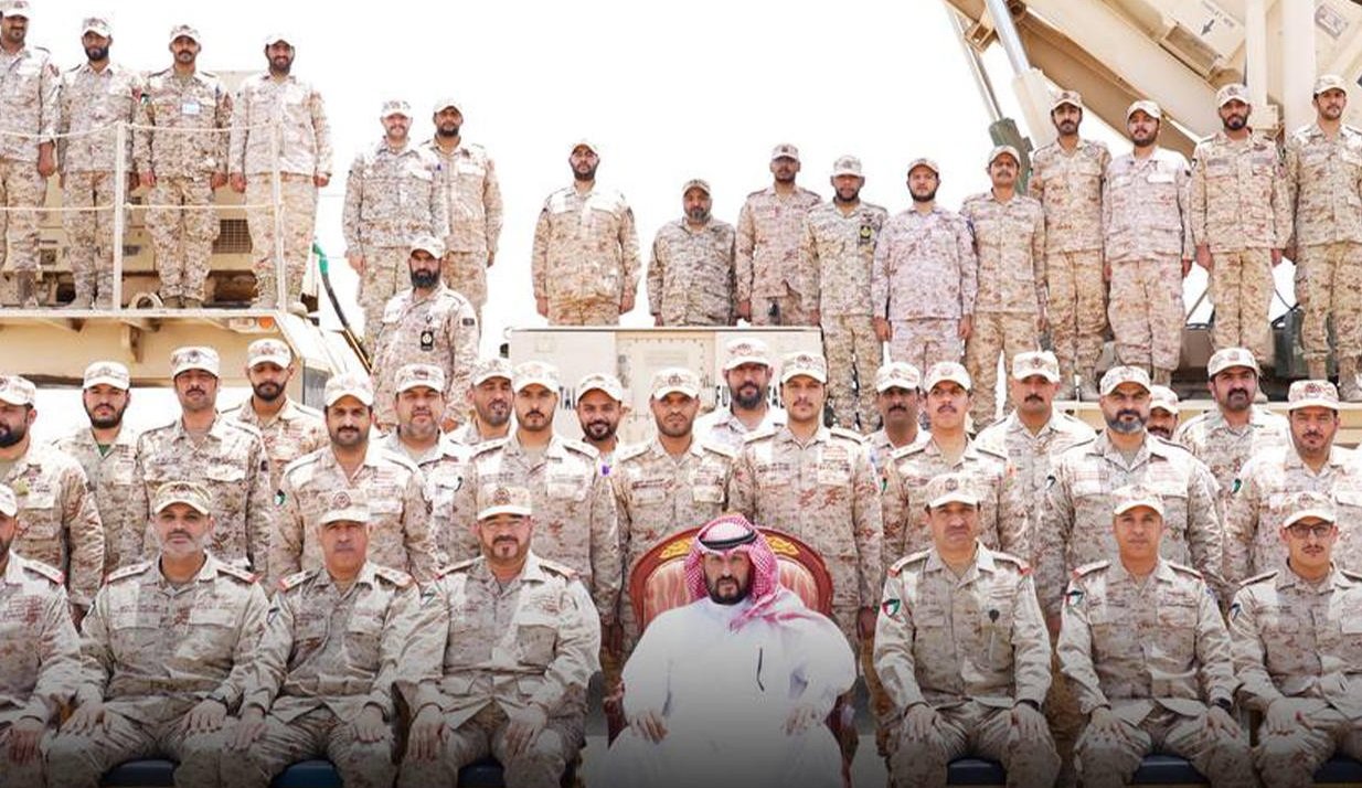 وزير الدفاع الكويتي: استقطاب الشباب للالتحاق بصفوف الجيش تتصدر أولويات العمل وزير الدفاع الكويتي: استقطاب الشباب للالتحاق بصفوف الجيش تتصدر أولويات العمل