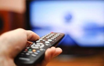 أحذر.. مشاهدة التلفزيون أكثر من 4 ساعات تعرضك لهذا الخطر