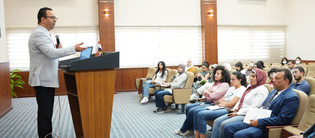 الحكومة المصرية تعقد ورشة تدريبية حول "وحدة البرامج والأداء ومبادرة حياة كريمة" الحكومة المصرية تعقد ورشة تدريبية حول "وحدة البرامج والأداء ومبادرة حياة كريمة"