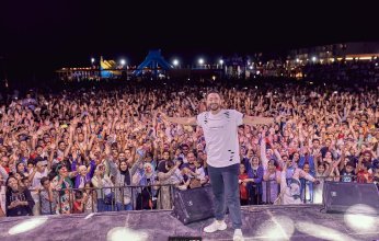 حمادة هلال يحتفل بعيد الأضحي مع الجمهور في حفل غنائي كبير.. صور