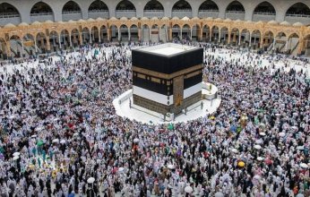 السعودية.. توزيع مليون نسخة من المصحف الشريف هدية للحجاج المغادرين