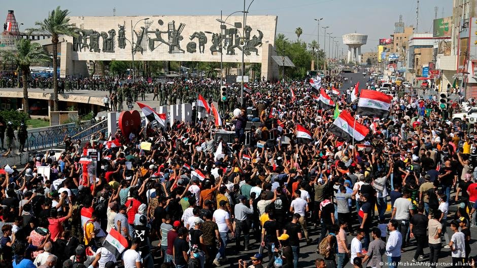"الصحة العراقية" تعلن تسجيل 125 إصابة في صفوف المتظاهرين والعسكريين "الصحة العراقية" تعلن تسجيل 125 إصابة في صفوف المتظاهرين والعسكريين
