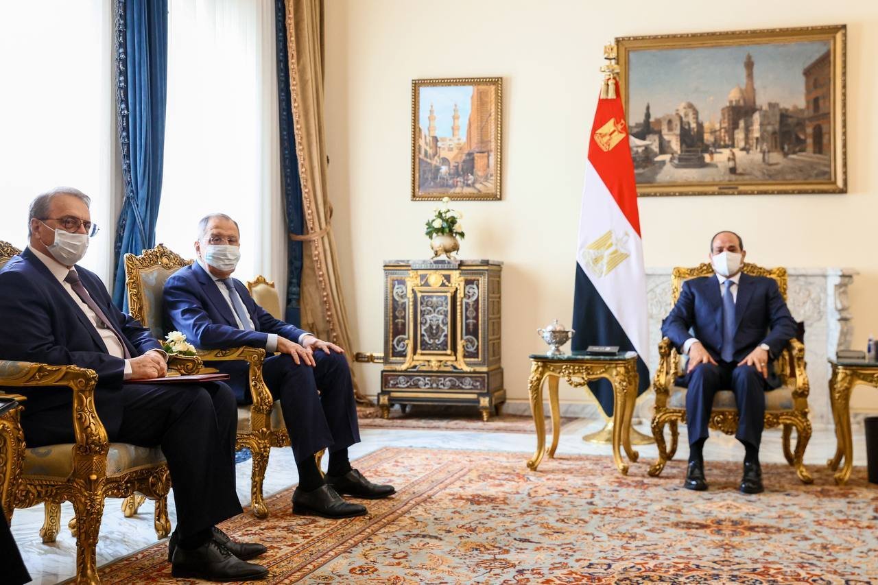الرئيس السيسي يستقبل لافروف لبحث تعزيز التعاون بين روسيا ومصر الرئيس السيسي يستقبل لافروف لبحث تعزيز التعاون بين روسيا ومصر