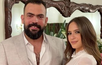 خالد عليش يفاجيء زوجته ميرهان عمرو على الهواء في عيد ميلاد راديو هيتس