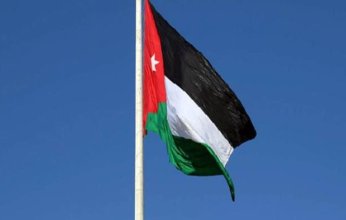 الأردن ينكس الأعلام حدادا على رئيس الوزراء الياباني السابق