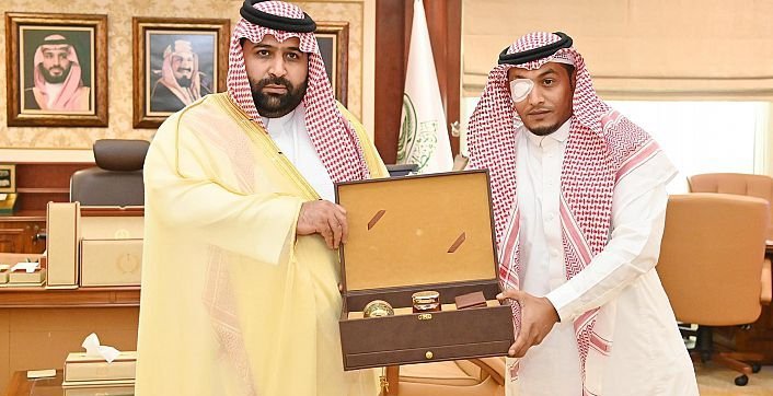 أمير جازان بالنيابة يسلّم " ٩١ " وحدة سكنية للمستفيدين بضاحية الملك عبد الله أمير جازان بالنيابة يسلّم " ٩١ " وحدة سكنية للمستفيدين بضاحية الملك عبد الله