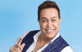 حكيم يشارك جمهوره بصور جديدة على فيسبوك