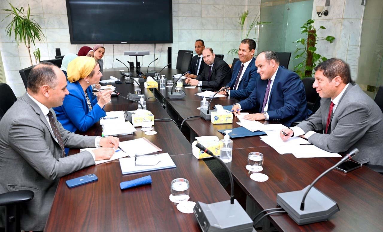 مصر: وزيرا التجارة والبيئة يناقشان الملفات ذات التعاون المشترك مصر: وزيرا التجارة والبيئة يناقشان الملفات ذات التعاون المشترك