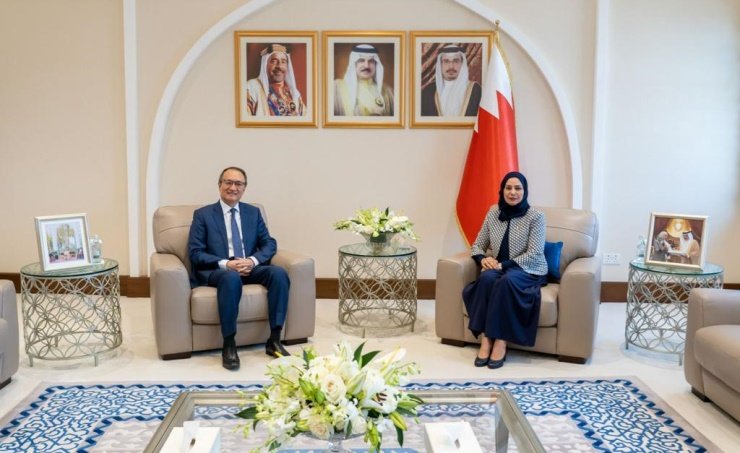البحرين والصين تبحثان تعزيز التعاون الثنائي البحرين والصين تبحثان تعزيز التعاون الثنائي