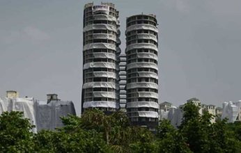 السلطات الهندية تفجر ناطحتي سحاب طولهما 206 أمتار لمخالفتهما شروط البناء