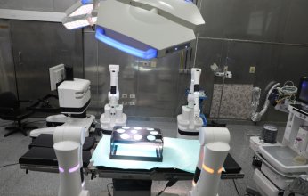 استخدام الروبوت الجراحى بالمجان بمستشفيات جامعة القاهرة