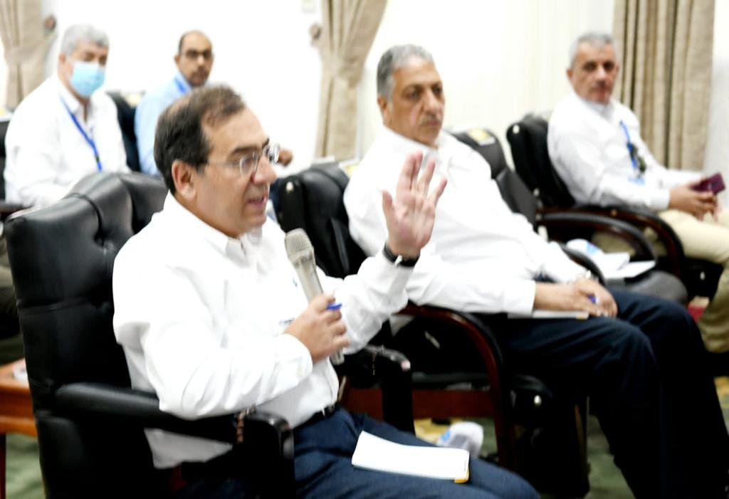 مصر: الفترة الحاليه تتطلب المزيد من الجهود والحلول لزيادة إنتاج البترول مصر: الفترة الحاليه تتطلب المزيد من الجهود والحلول لزيادة إنتاج البترول
