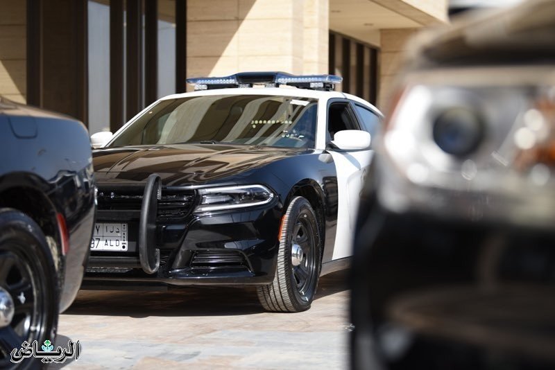 السعودية.. ضبط شخصًا لتحدثه بعبارات منافية للذوق العام في مكان عام السعودية.. ضبط شخصًا لتحدثه بعبارات منافية للذوق العام في مكان عام