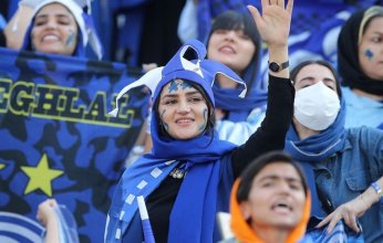 بعد غياب 4 عقود.. إيران تسمح بعودة النساء إلى «ملاعب كرة القدم»