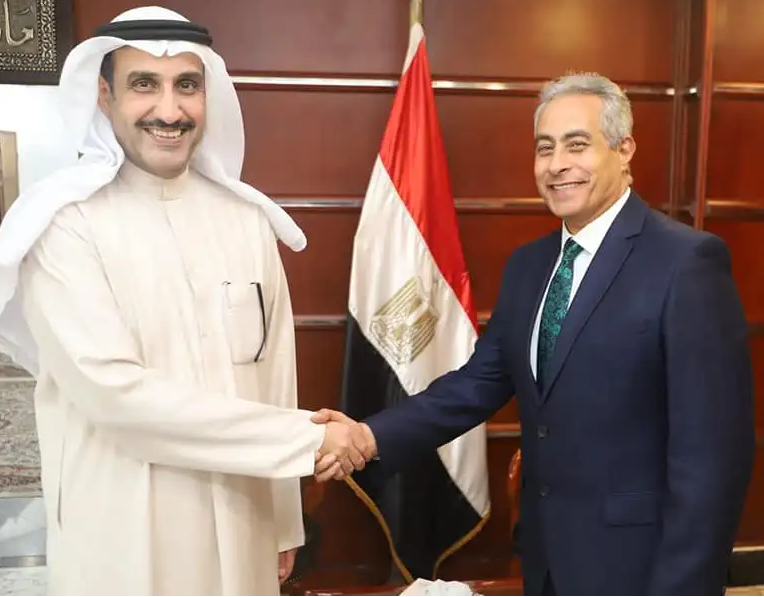 وزير القوى العاملة المصري ومدير منظمة العمل العربية يبحثان الاستعدادات لمؤتمر العمل العربي وزير القوى العاملة المصري ومدير منظمة العمل العربية يبحثان الاستعدادات لمؤتمر العمل العربي