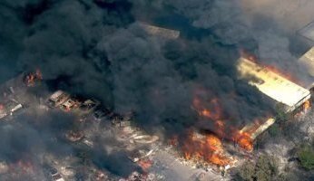 حريق يدمر منازل بمخيم للاجئين في بنجلاديش