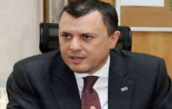 وزير السياحة والآثار يستقبل وفد من غرفة التجارة الأمريكية بالبحرين